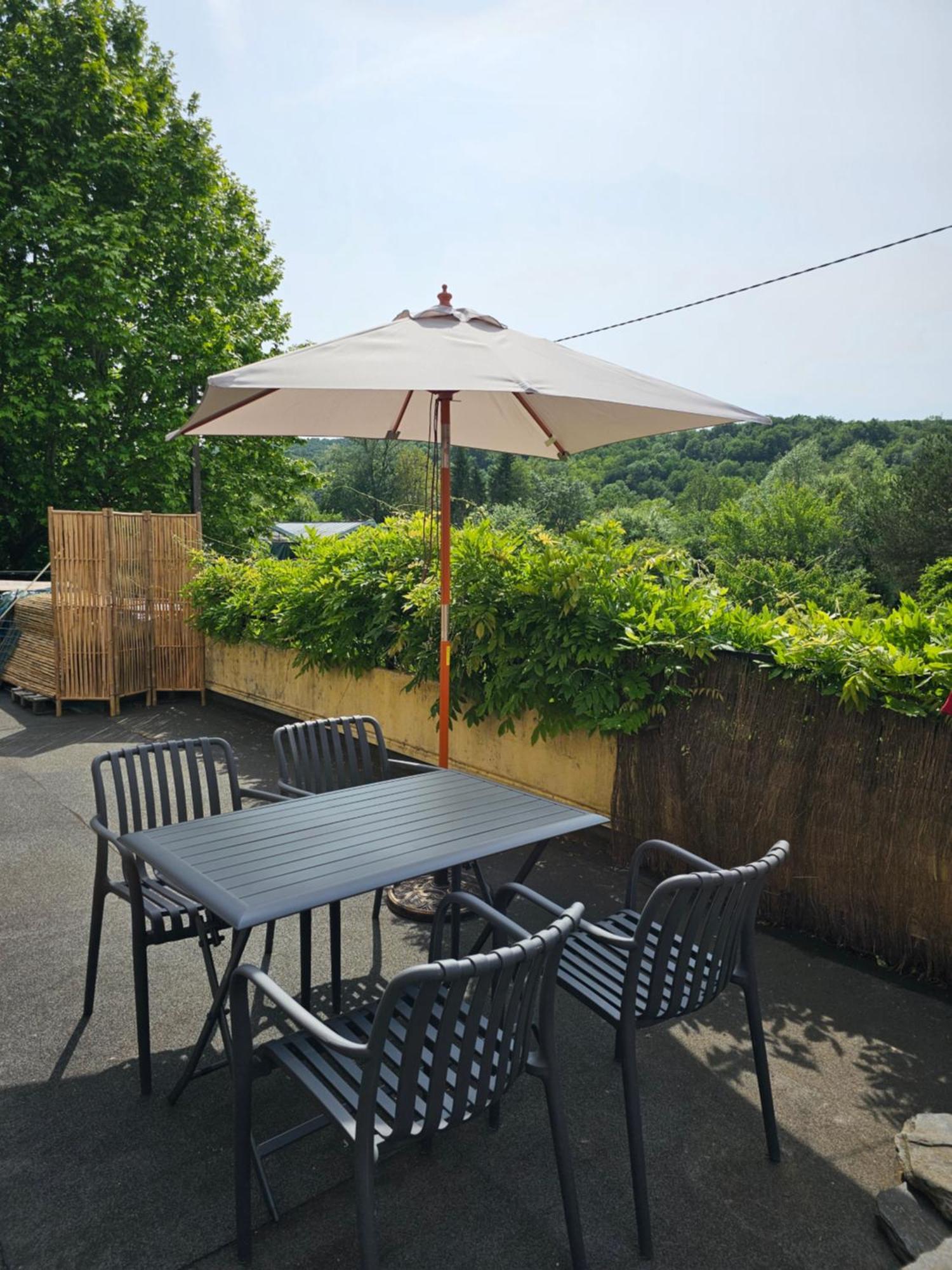 Chambre D'Hote Maison Vaquier 3 Yenne 外观 照片